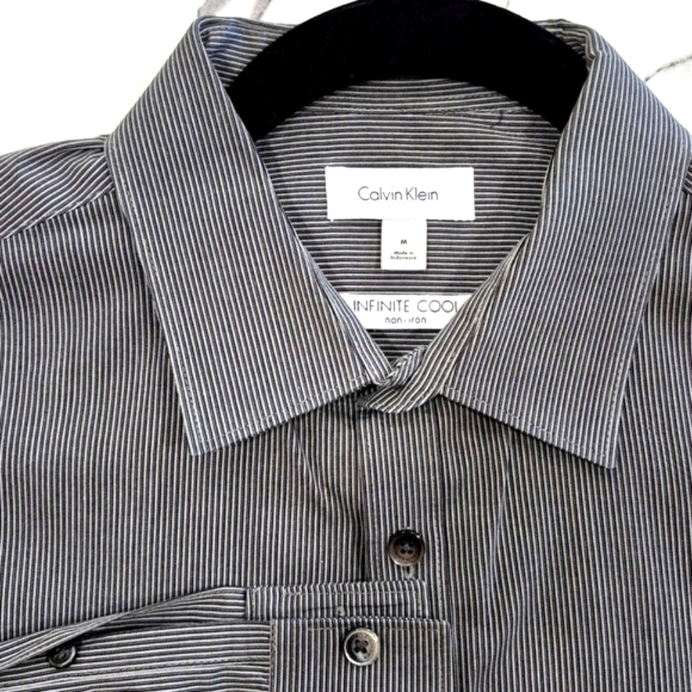 Calvin Klein Infinate Cool Dress Shirt Gray Stripe, Medium